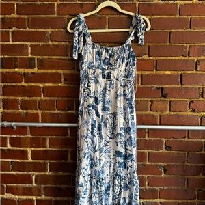 Vici Carmita Printed Tie Shoulder Midi Dress 
- Blue and White Floral